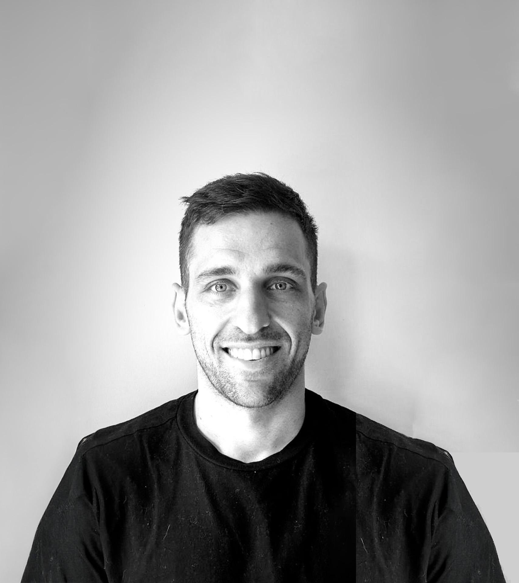 ALEXIS BEZRUK - DIRECTOR DE ARQUITECTURA Y PROYECTOS